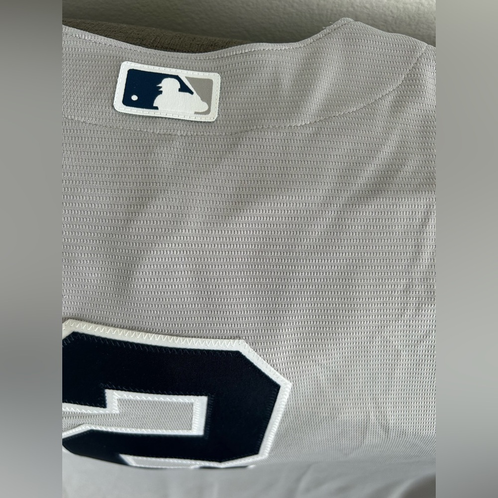 Nike Authentic New York Yankees Derek Jeter #2 Gray MLB Jersey Men’s Sz: M - Picture 8 of 8